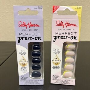 Sally Hansen Salon Effects Press-On Nails - Navy and White